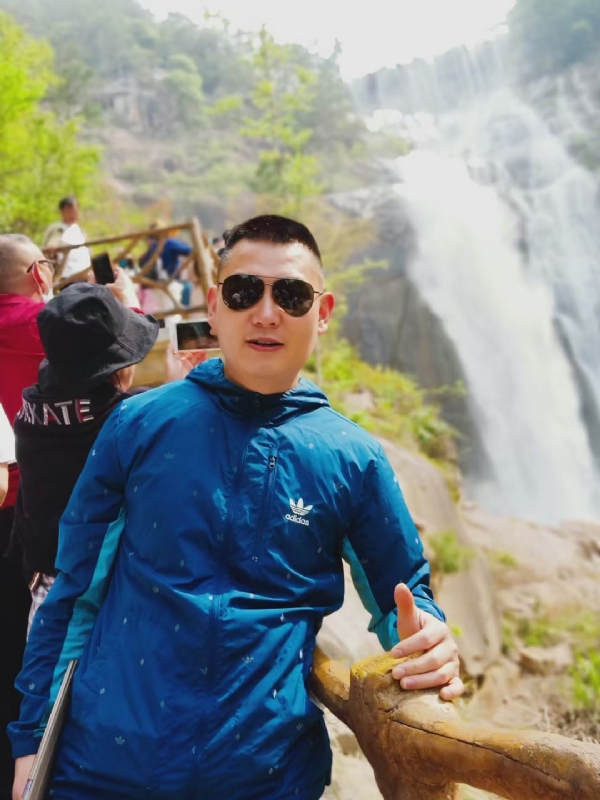 钟爱一生的第一张照片--台州蓝颜知己交友网